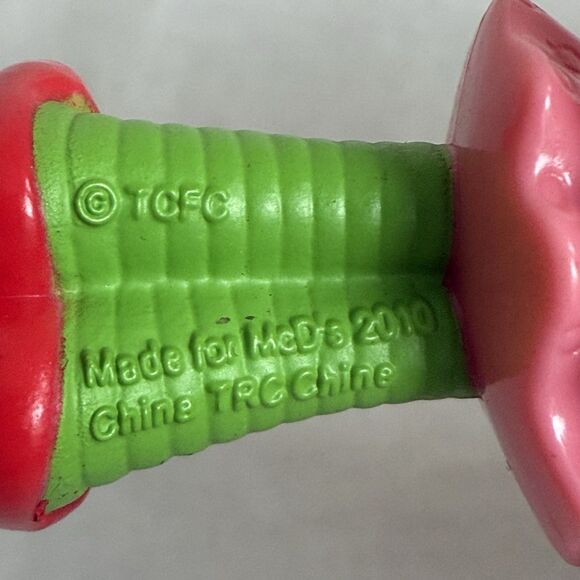 Lot of 2 Strawberry Shortcake Toys Vintage Vinyl TCFC & 2010 McDonalds Character - Picture 9 of 12